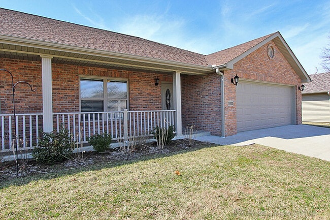 2479-2481 Travelers Way in Jackson, MO - Building Photo - Building Photo