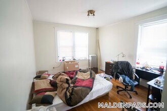 92 Maple St, Unit 3 in Malden, MA - Building Photo - Building Photo