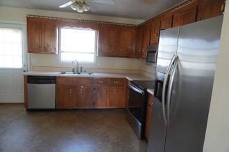939 Van Buren Ave in Oak Grove, KY - Building Photo - Building Photo