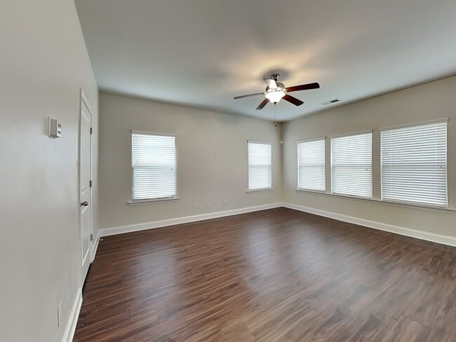 110 Obsidian Way in Atlanta, GA - Foto de edificio - Building Photo