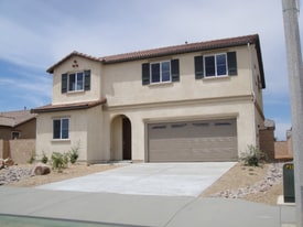 43107 57th St W in Lancaster, CA - Building Photo