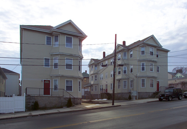 228-248 Broadway St in Fall River, MA - Building Photo - Building Photo