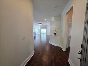 730 Straw Lake Dr in Brandon, FL - Building Photo - Building Photo