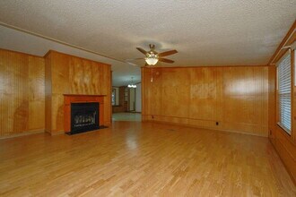 704 King Rd in Martin, TN - Building Photo - Building Photo