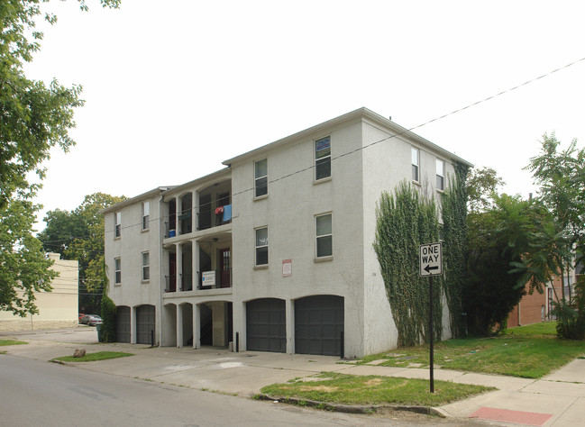 156 W 8th Ave in Columbus, OH - Building Photo - Building Photo