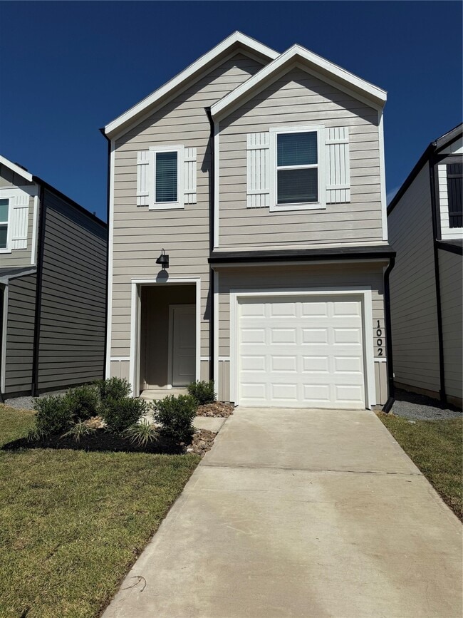 1002 Moon Drop Ln