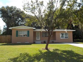 441 S Elm Rd in Lakeland, FL - Building Photo