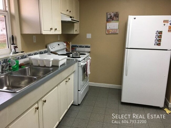property at 13005-13100 AvenueUpper