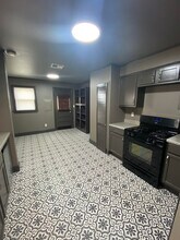 1243 S Columbia Ave in Tulsa, OK - Foto de edificio - Building Photo