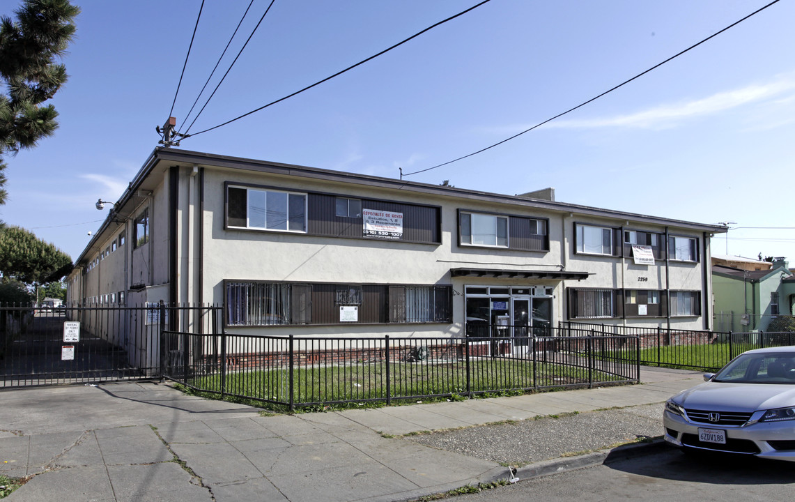 Arthur Apartments in Oakland, CA - Building Photo