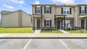 501 Pate Dr in Piney Green, NC - Building Photo