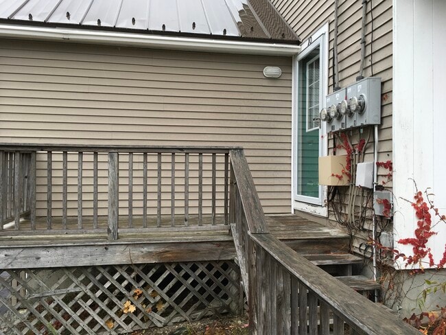 7 Carlisle St in Ellsworth, ME - Building Photo - Building Photo