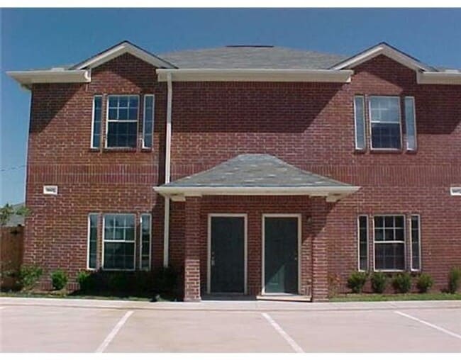 2303 Berger Dr in Bryan, TX - Building Photo - Building Photo