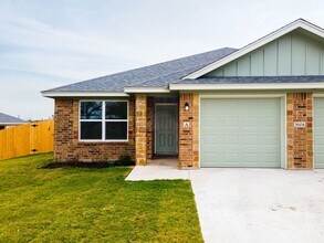 1604 Pima Trail in Harker Heights, TX - Foto de edificio - Building Photo