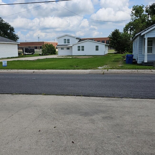 property at 725 Tetreau St