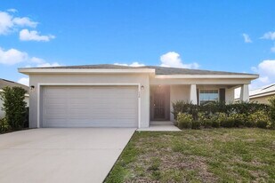 130 Eloise Oaks Dr in Winter Haven, FL - Building Photo