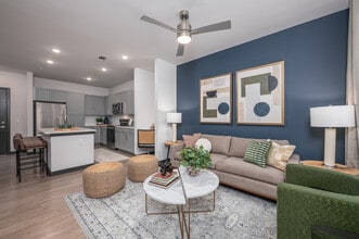 Madison Trails in Lawrenceville, GA - Building Photo - Interior Photo