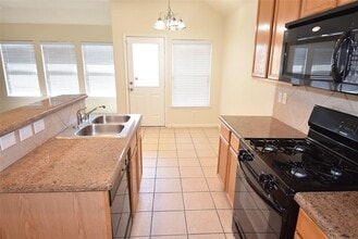 8059 Villa De Norte St in Houston, TX - Building Photo - Building Photo