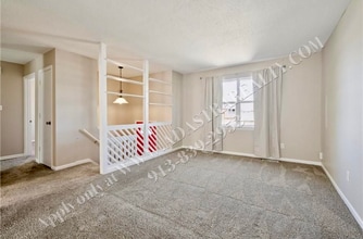 1033 E Huntington Pl in Olathe, KS - Building Photo - Building Photo