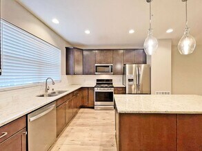 5166 Hampton St NE in Prior Lake, MN - Building Photo - Building Photo