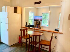 2258 Cathedral Ave NW, Unit 58 #2 in Washington, DC - Foto de edificio - Building Photo