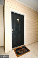 12108 Garden Grove Cir in Fairfax, VA - Building Photo - Building Photo
