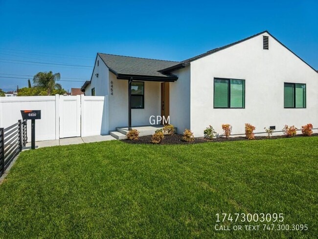 6454 Gentry Ave in Los Angeles, CA - Building Photo - Building Photo