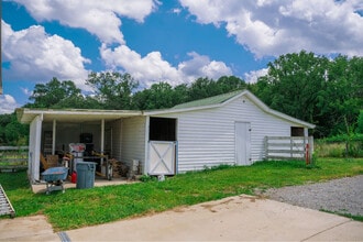 1503 Cornersville Hwy in Lewisburg, TN - Building Photo - Building Photo