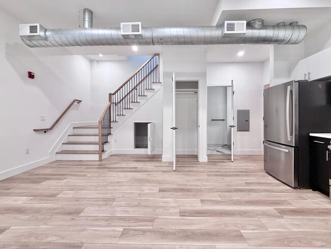 375 Monmouth St in Jersey City, NJ - Building Photo - Building Photo