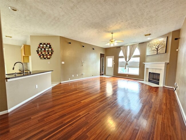 7714 Chateau Point Ln in Houston, TX - Building Photo - Building Photo