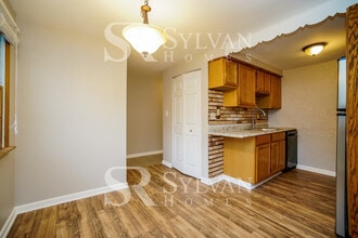 1110 Edward St in North Versailles, PA - Building Photo - Building Photo