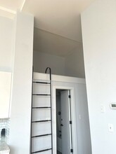 80 Brookline Ave, Unit 321 in Boston, MA - Building Photo - Building Photo