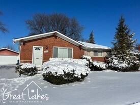 24889 Masch Ave in Warren, MI - Building Photo