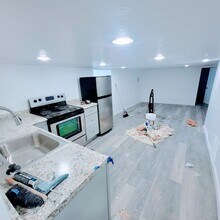 184 W Center St in Midvale, UT - Foto de edificio - Building Photo