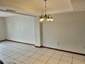 4907 Catalina Dr in Naples, FL - Building Photo - Building Photo