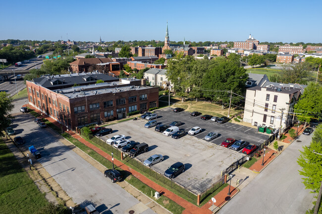 Soulard Apartments in St. Louis, MO - Building Photo - Building Photo