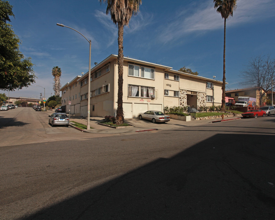 Casa Laguna in Los Angeles, CA - Building Photo