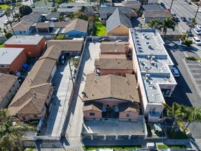 909 S Tamarind Ave in Compton, CA - Building Photo - Building Photo