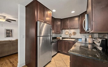 784 Nevin Way in San Jose, CA - Foto de edificio - Building Photo