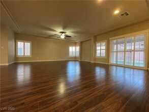6367 White Heron Ct in Las Vegas, NV - Foto de edificio - Building Photo