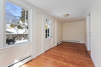 32 Bartlett Ave in Norwalk, CT - Building Photo - Building Photo