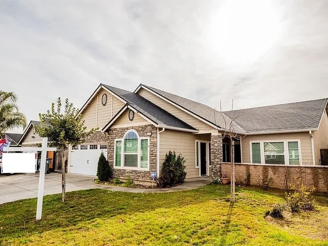 property at 7275 W San Madele Ave