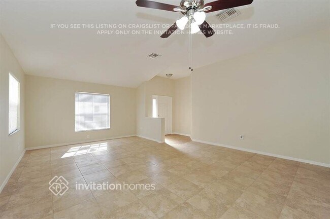 31335 Glendalough Way in Wesley Chapel, FL - Building Photo - Building Photo