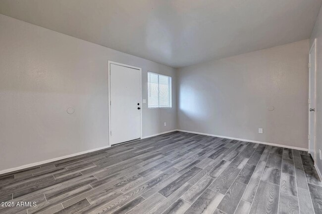 2216 E Eugie Terrace, Unit 207 in Phoenix, AZ - Building Photo - Building Photo