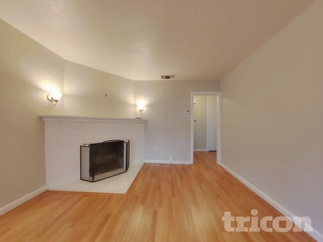 463 Park Ave in Yuba City, CA - Foto de edificio - Building Photo