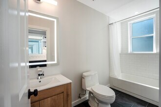 27 Linden St, Unit 2 in Boston, MA - Building Photo - Building Photo