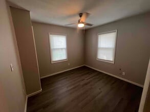 1842 28th Ave in East Moline, IL - Building Photo - Building Photo