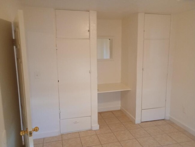 406 N Stuart Blvd in Eloy, AZ - Building Photo - Building Photo