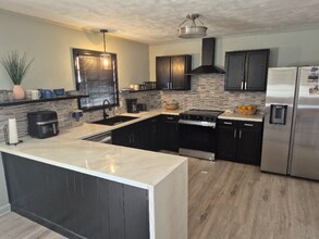 1218 Greenwood Dr in Danville, VA - Building Photo - Building Photo