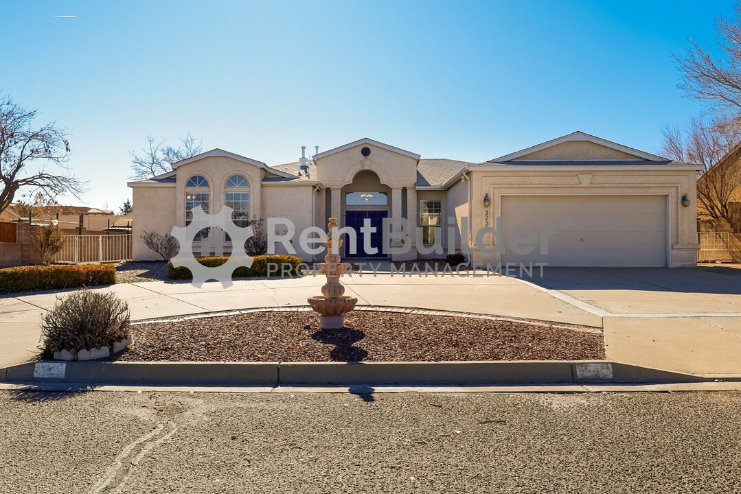 3236 Cascades Trail SE in Rio Rancho, NM - Building Photo